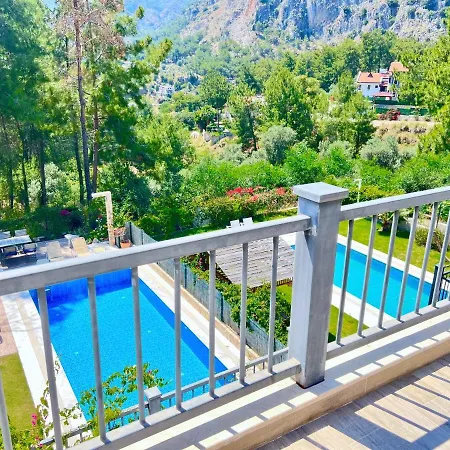 Forest Largely Designed Private With Pool And Garden Villa *