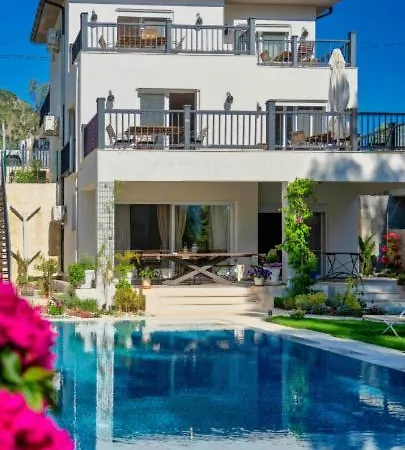 Forest Largely Designed Private With Pool And Garden *